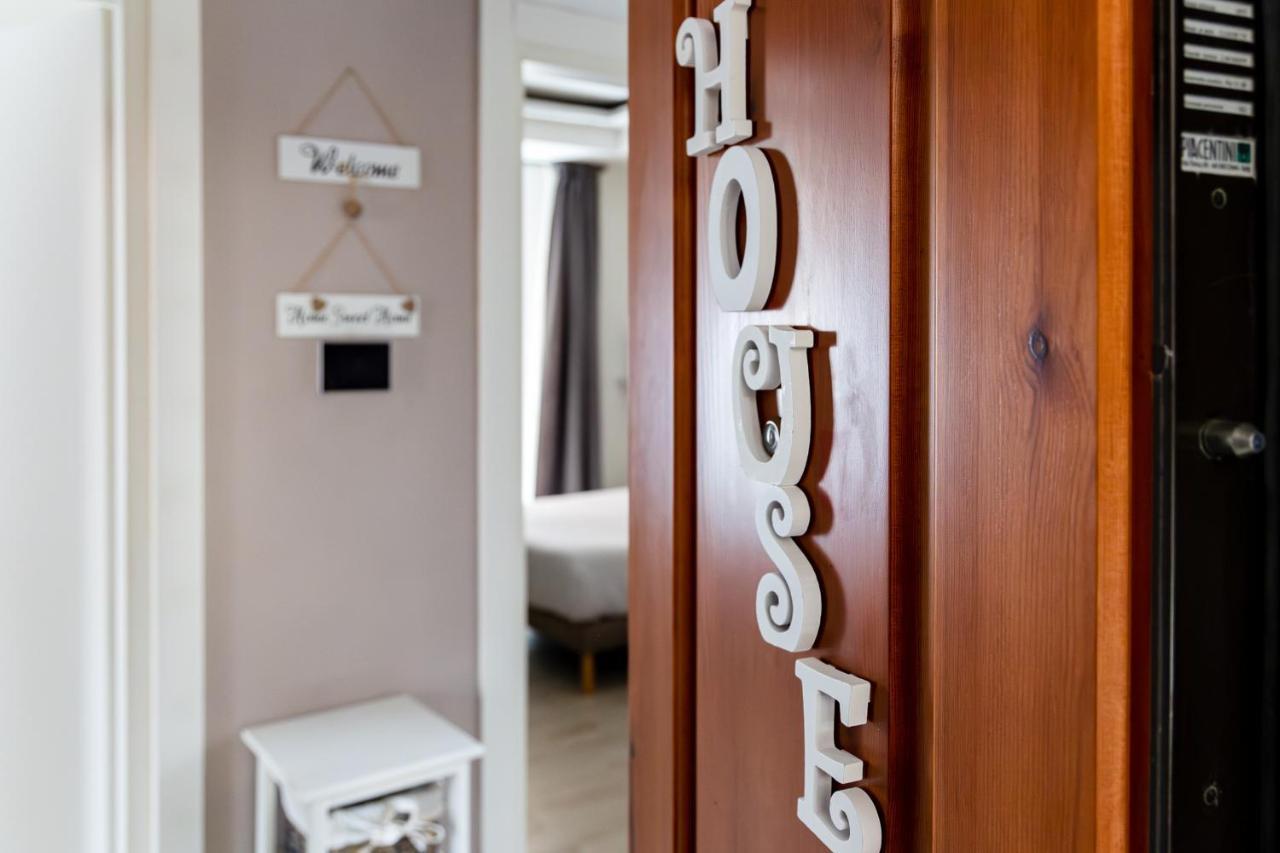 Myro'S House Apartment Специя Екстериор снимка